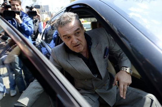 Ce, sunt cersetor sa propun jucatori in Europa?! Ana Maria l-a enervat din nou pe Becali! De ce nu-l lasa pe Bourceanu sa plece de la Steaua: