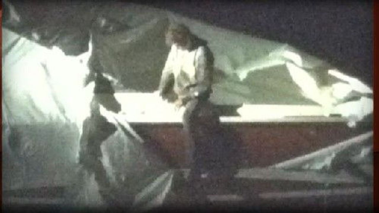 Al doilea terorist din Boston a fost PRINS! Trei noi suspecti au fost arestati! Explozie de bucurie la Boston, oamenii au iesit pe strazi! Imagini UNICE cu actiunile politiei! VIDEO_22