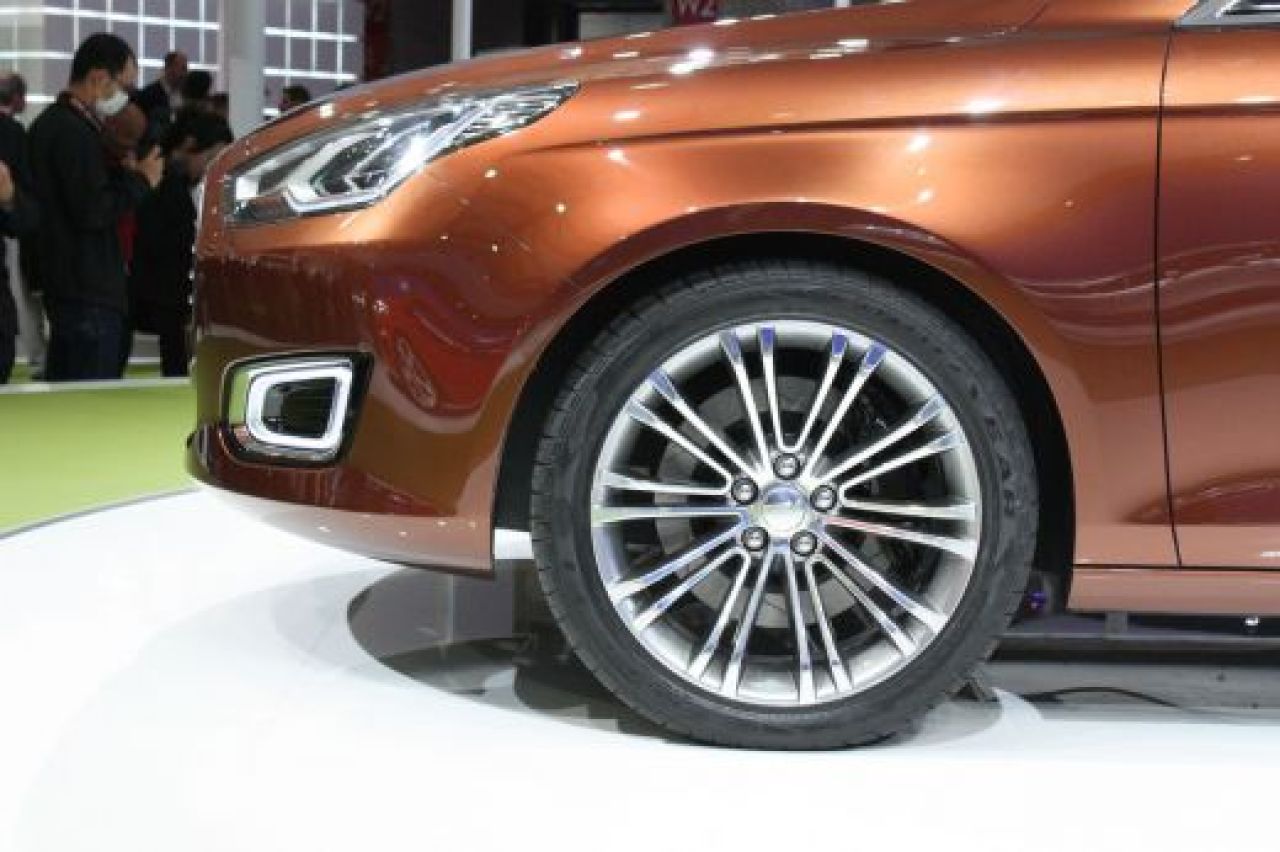 Surpriza la Shanghai! Ford resusciteaza un model istoric dupa 10 ani! Escort revine in forta! FOTO:_10