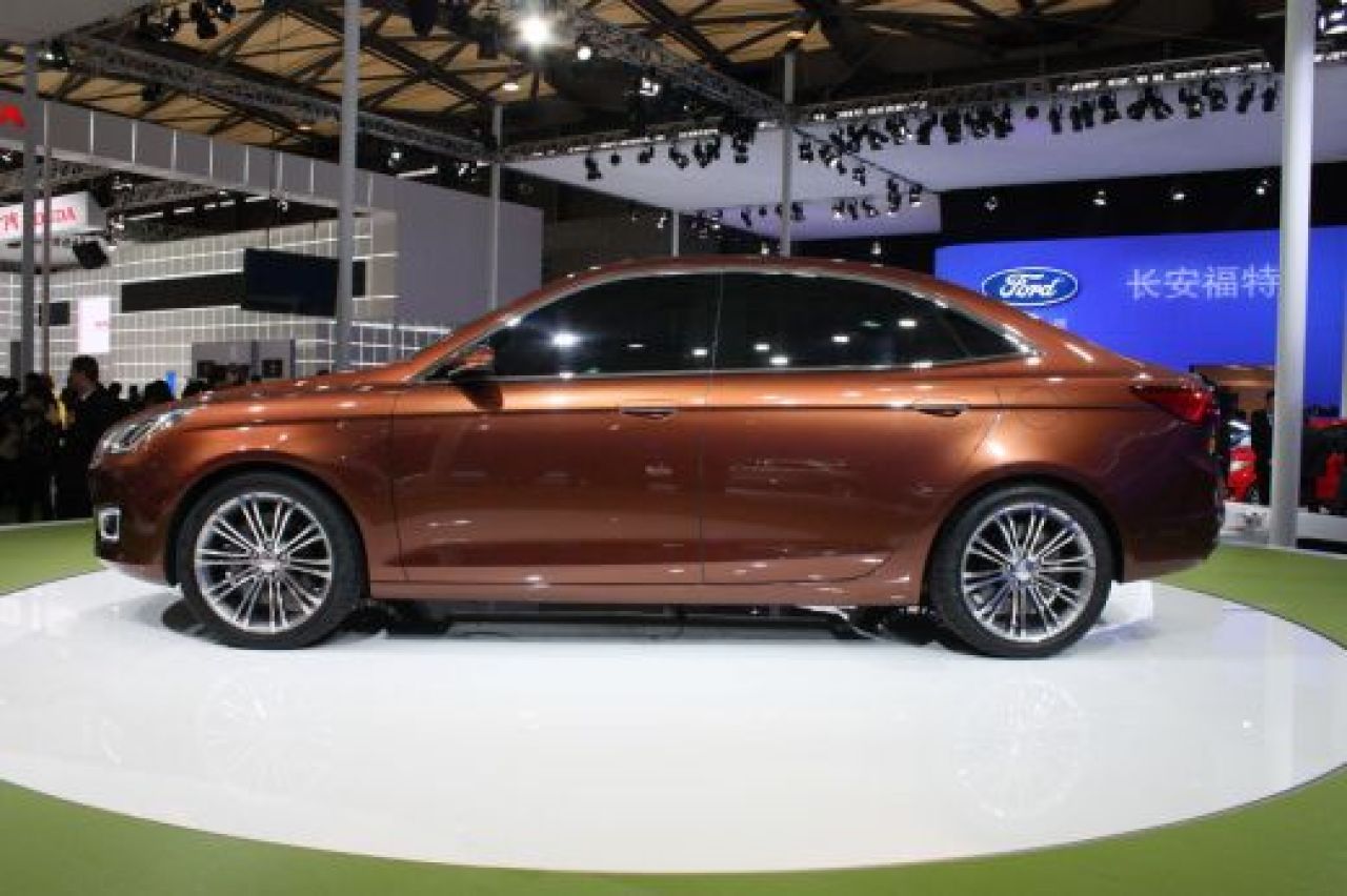 Surpriza la Shanghai! Ford resusciteaza un model istoric dupa 10 ani! Escort revine in forta! FOTO:_13