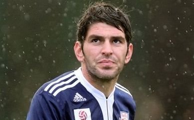 GENIAL! Cea mai tare poveste din fotbal! A plecat la spital, a revenit la pauza si a marcat de 3 ori! Ziua cand ZEII au fost cu el: