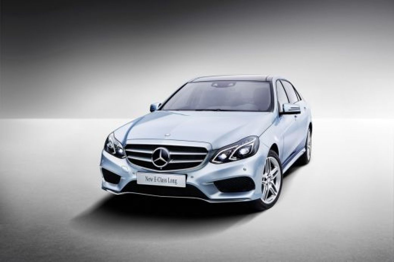 FOTO Limuzina UNICA lansata de Mercedes in China! Nemtii n-au introdus asa ceva in Europa! Premiera absoluta!_3