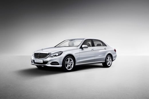 FOTO Limuzina UNICA lansata de Mercedes in China! Nemtii n-au introdus asa ceva in Europa! Premiera absoluta!_4