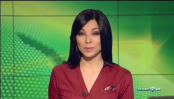 BESTIAL! Faza secolului in fotbal a avut loc la un meci din Romania! NU o sa-ti vina sa crezi ce inventie a facut o echipa! Cum au inlocuit targa: VIDEO