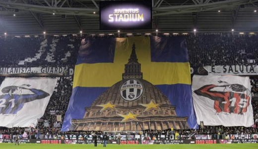 Juventus A UMILIT-O pe AC Milan si pe teren si in tribune! Coregrafia speciala facuta pentru Balotelli! FOTO_3