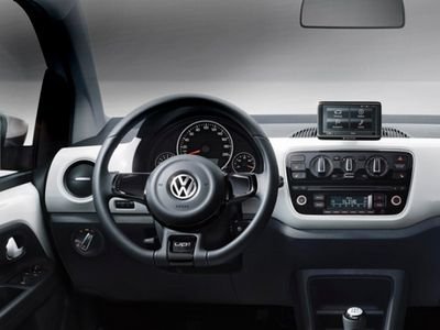 FOTO Prima imagine cu rivala Daciei de la Volkswagen! Nemtii se intorc in timp cu design din anii '90! Comparatia cu Logan:_5