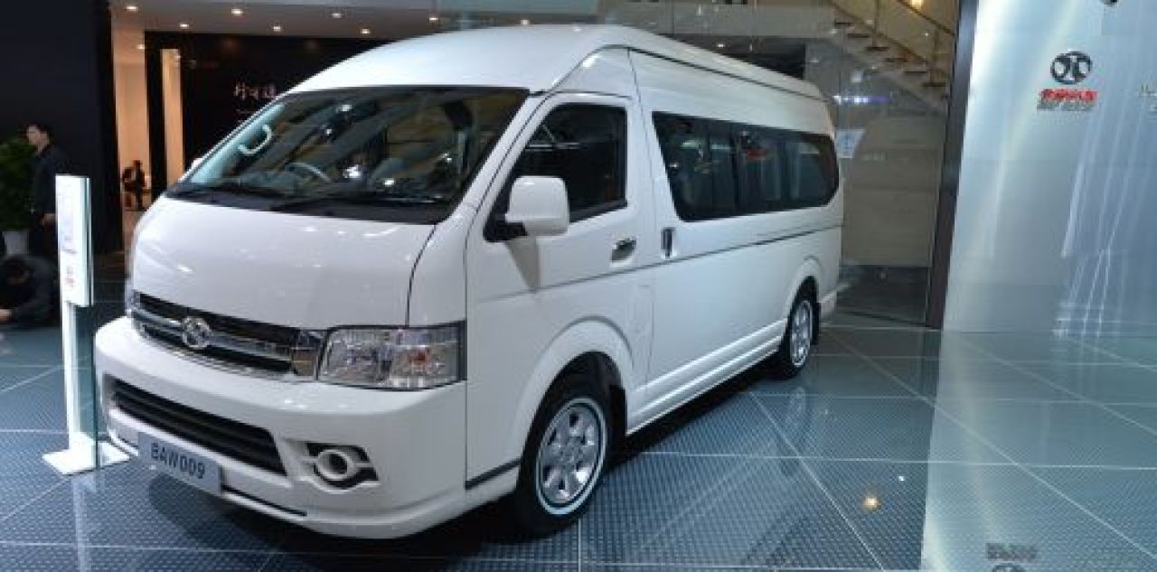 Chinezii copiaza in continuare fara RUSINE masinile europene! BMW, Mercedes si Toyota, cele mai
