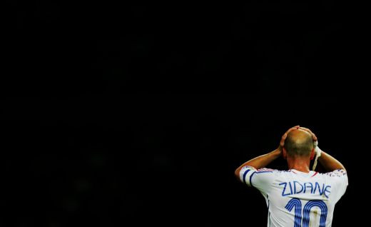 L-au filmat, le-a aratat TOTUL! Ziua in care ZEII au deschis usa muritorilor sa ii invete cu mingea! Povestea eroului care s-a retras dupa un gest stupid! VIDEO_3