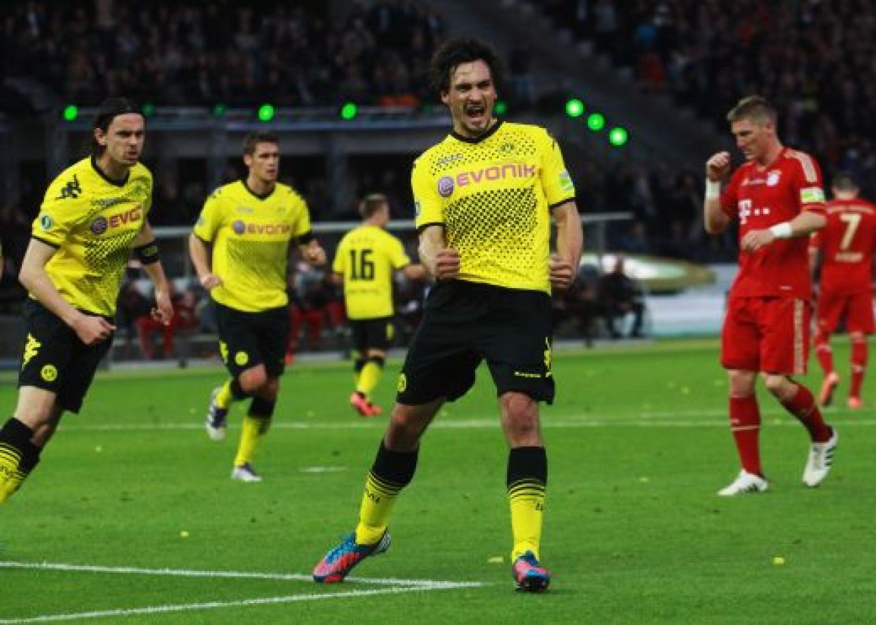 Metoda nemteasca: Bayern le-a platit salariile jucatorilor de la Borussia Dortmund pentru a-si scapa rivala de la insolventa!_4