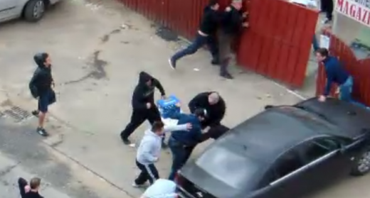 12 suporteri stelisti si rapidisti au fost RETINUTI! Politia a gasit bate si sabii la perchezitii! Peluza Sud vrea PACE cu rapidistii! VIDEO_3