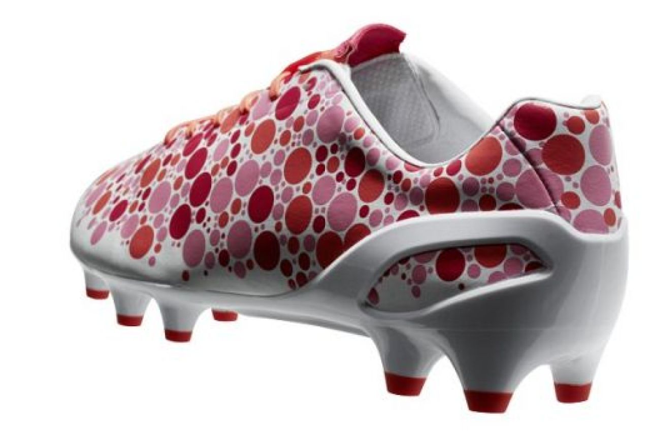 Model UNIC de ghete, care va 'debuta' in weekend in Premier League! Ce super atacant a trecut la ROZ! FOTO_4