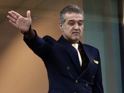 Ii PASTE titlul | Rusescu a ajuns la 20 de goluri dupa o faza superba a Stelei, Pandurii n-a avut nicio sansa! Steaua 2-0 Pandurii! Vezi fazele meciului:_7