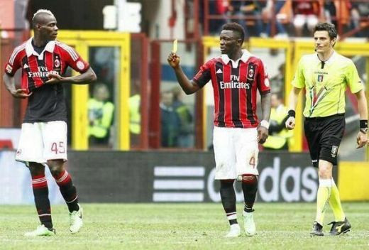 Balotelli este ONE MAN SHOW! A dat gol iar apoi a primit cartonas galben de la colegul sau :)) VIDEO GENIAL
