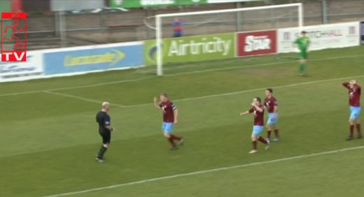 Baaa, fa-ti un control la ochi! Jucatorii au innebunit dupa un penalty de cascadorii rasului! Cum a fost pacalit arbitrul: VIDEO