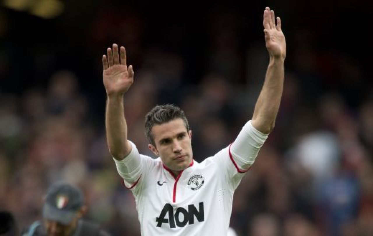 TOP 10 cele mai tari transferuri din Premier League! Van Persie a ratat primul loc, campionul e un atacant PERFECT! Da gol la fiecare 2 suturi! Care e cel mai EFICIENT jucator din Anglia_4