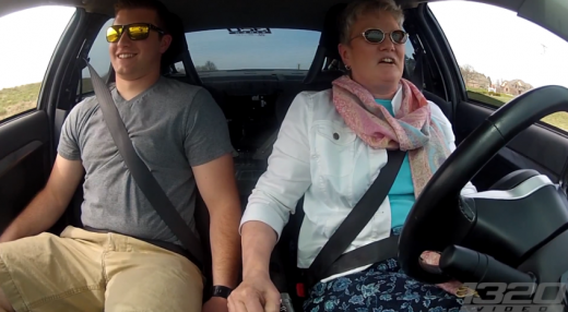 Cea mai tare BABUTA din lume: a luat masina de 900 de cai a fiului si s-a dat cu 200 km/h! Wooow! It s great! VIDEO GENIAL: