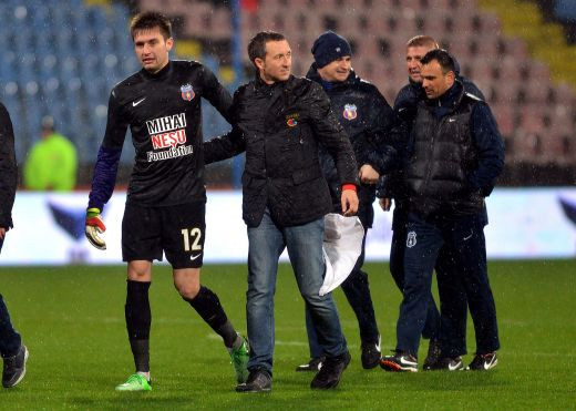 Probleme pentru Tatarusanu inainte de derby-ul cu Dinamo! Surpriza pe care o pregateste Reghe in primul 11: