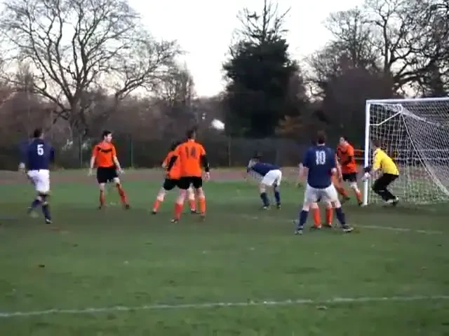 Cel mai PENIBIL gol din istorie! Au tras la poarta, au luftat, iar unii au cazut din picioare! Ce s-a intamplat pana la urma in fata portii VIDEO