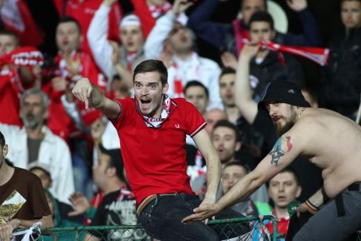 LIVE BLOG DERBY D1NAM8 – 2TE4UA | Dinamo se simte UMILITA ACASA! Reactia INCREDIBILA a fanilor pe National Arena si gestul NEVAZUT al lui Reghe:_16