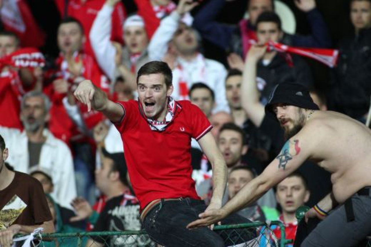 LIVE BLOG DERBY D1NAM8 – 2TE4UA | Dinamo se simte UMILITA ACASA! Reactia INCREDIBILA a fanilor pe National Arena si gestul NEVAZUT al lui Reghe:_16