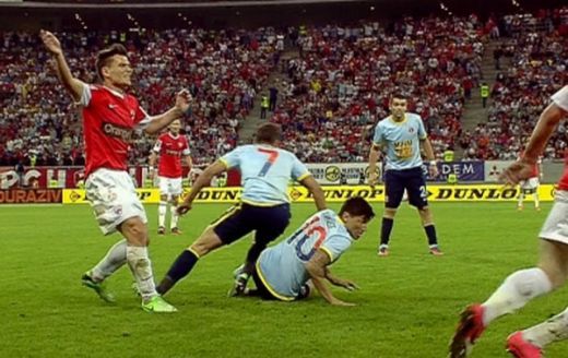 KILLERUL DODEL! Chipciu sta pe bara trei luni dupa ce a fost lovit de Tanase! Are FRACTURA de tibie: revine in preliminariile Champions League!_3