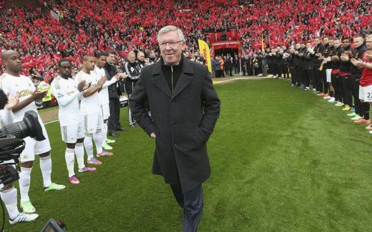 CEA MAI TR12TA ZI pentru United | Ferguson si-a luat ADIO de la Old Trafford cu o victorie in ultimele minute! Imagini impresionante din tribune:_8