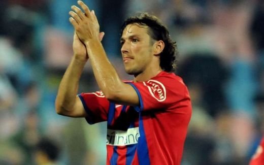 Ogararu s-a facut antrenor! A batut-o pe Steaua si joaca finala in Olanda la Cupa Fundatia Mihaita Nesu! VIDEO