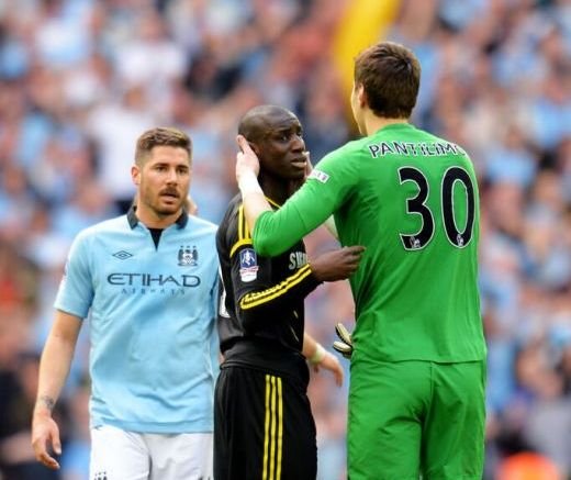 ULTIMA ORA! Pantilimon: "Joc 5 meciuri pe an, cum sa fiu bucuros?" O echipa de LIGA vine dupa el la Manchester! Transferul care-l SCOATE de pe banca