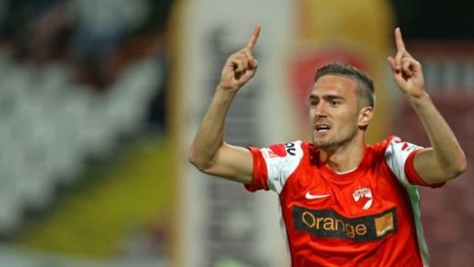 Pleaca ALEXE? Negoita i-a gasit inlocuitorul! Un fost atacant de la Rapid vine sa negocieze cu Dinamo:
