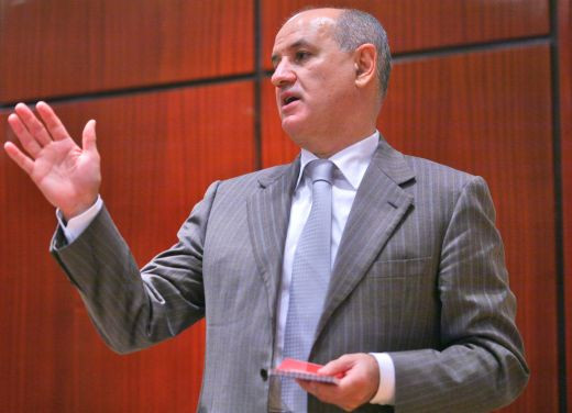 EXCLUSIV | Copos nu a glumit! De luni, suporterii pot cumpara actiuni la Rapid! Cat vor costa si care e conditia pentru a putea cumpara: