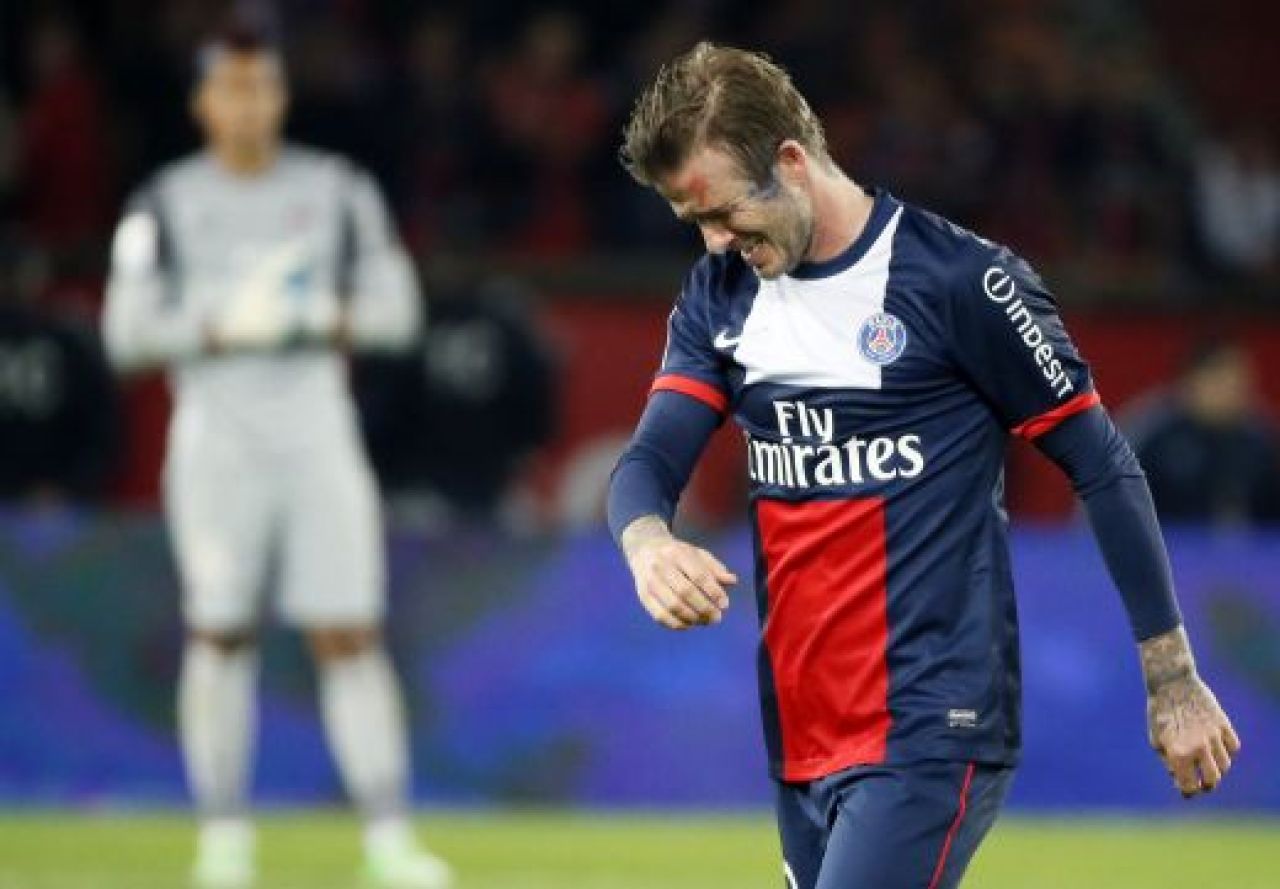 VIDEO A inceput sa planga si n-a mai vrut sa iasa de pe teren! ULTIMUL tango la Paris pentru Beckham! Lacrimile unui jucator UNIC!_1