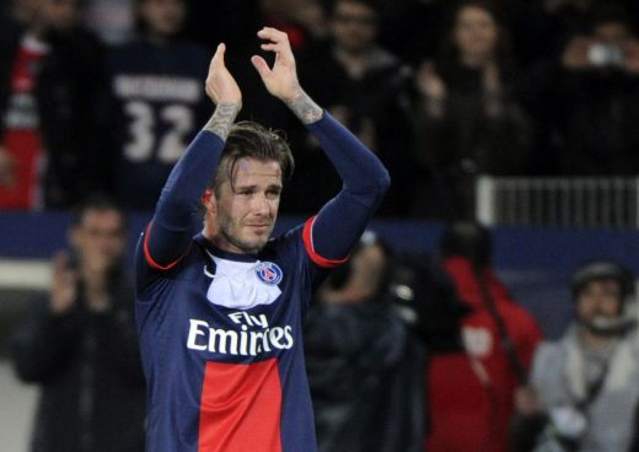 VIDEO A inceput sa planga si n-a mai vrut sa iasa de pe teren! ULTIMUL tango la Paris pentru Beckham! Lacrimile unui jucator UNIC!_6