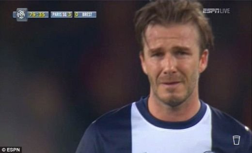 VIDEO A inceput sa planga si n-a mai vrut sa iasa de pe teren! ULTIMUL tango la Paris pentru Beckham! Lacrimile unui jucator UNIC!_14