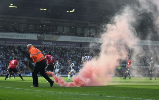 THRILLER! Ferguson a plecat suparat dupa 5-5 cu WBA! Un fan a vrut sa intre pe teren! Super FOTO de la 'Fergie 1500', ultimul meci al lui Sir Alex:_7