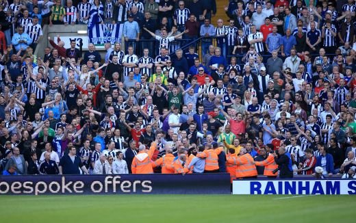 THRILLER! Ferguson a plecat suparat dupa 5-5 cu WBA! Un fan a vrut sa intre pe teren! Super FOTO de la 'Fergie 1500', ultimul meci al lui Sir Alex:_9