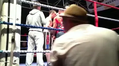 WOW! KO criminal pentru Zmarandescu in prima repriza! Vezi cum a castigat titlul european la box! VIDEO