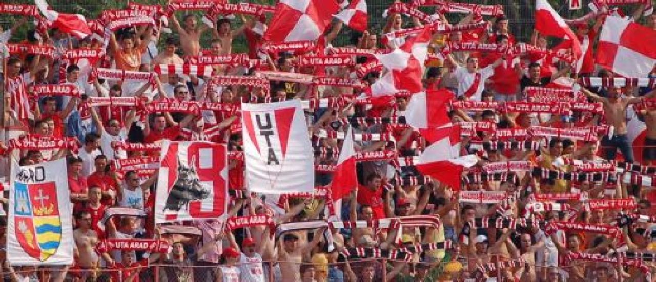 Istorie, trofee si iarba englezeasca! 'Micul Highbury', povestea primei arene din Romania pe care a fost ingenunchiata regina Europei:_4