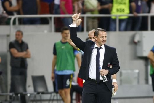 Bataie pe Reghe! Vanat de rusi, antrenorul Stelei poate detona marea BOMBA: o echipa din Liga 1 ii face o oferta de NEREFUZAT! Cine il doreste cu ORICE PRET: