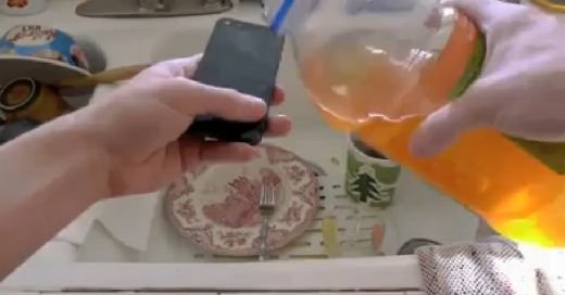 iPhone 5 e plin de SECRETE! 5 experimente pe care nu ai avut curajul sa le faci: VIDEO