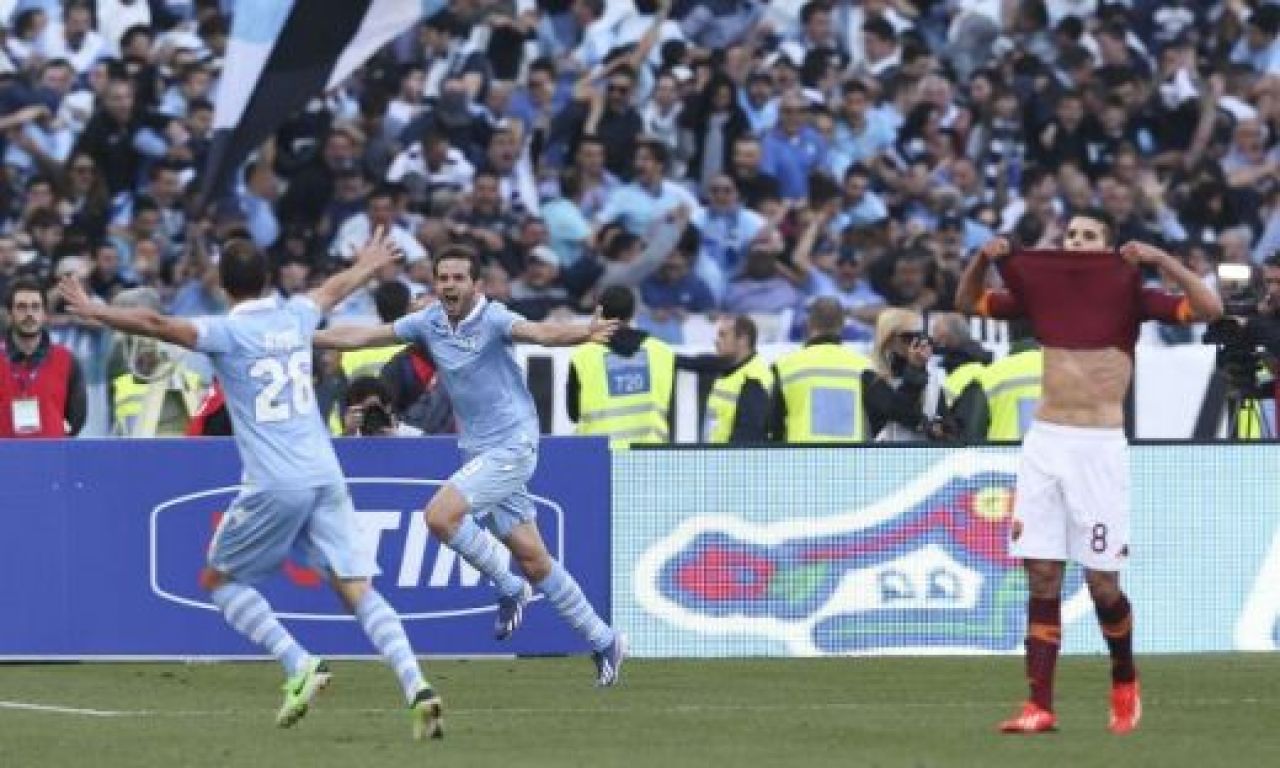 Lazio a castigat Cupa Italiei: Lobont si Radu Stefan, titulari in Roma 0-1 Lazio! Coreeanul Psy a fost dat afara de pe Olimpico de ultrasi :)_8