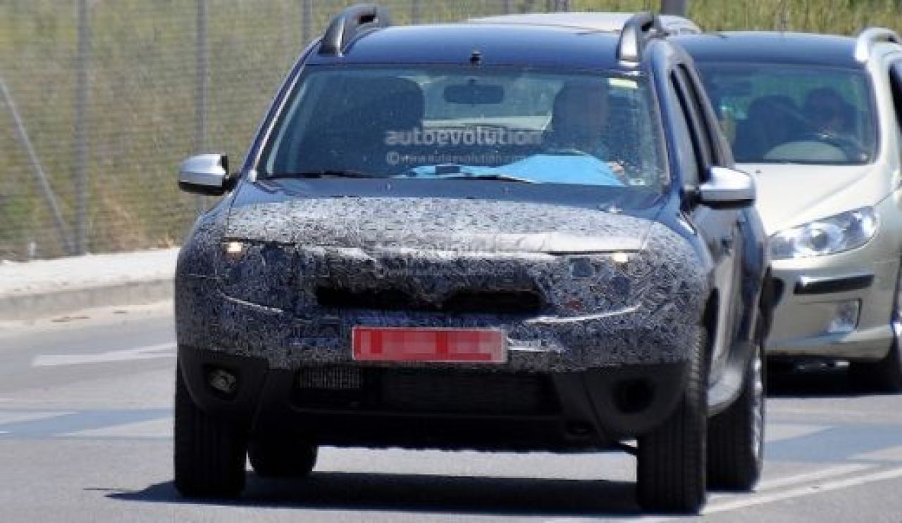 FOTO Primele imagini cu Duster facelift! Toate schimbarile pregatite de Dacia! Cand se lanseaza noul model:_1