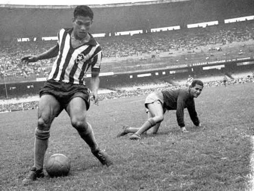 Un 'handicapat' a fost mai bun ca PELE! Povestea lui Garrincha, magicianul betiv al fotbalului, si a celor 3 minute care au schimbat totul VIDEO_5