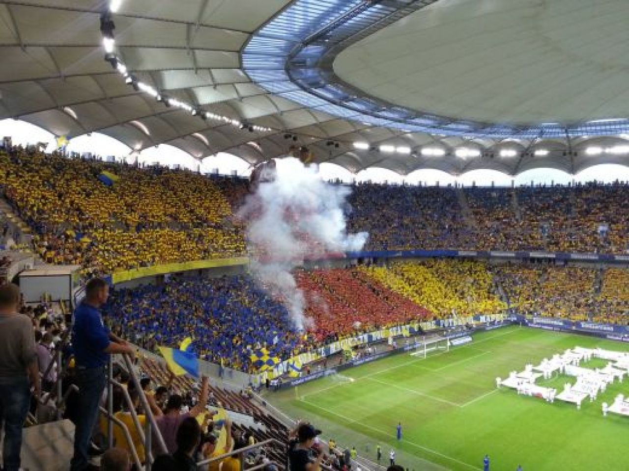 LIVE BLOG Cupa sus, Romania! Fanii Petrolului sarbatoresc toata noaptea: