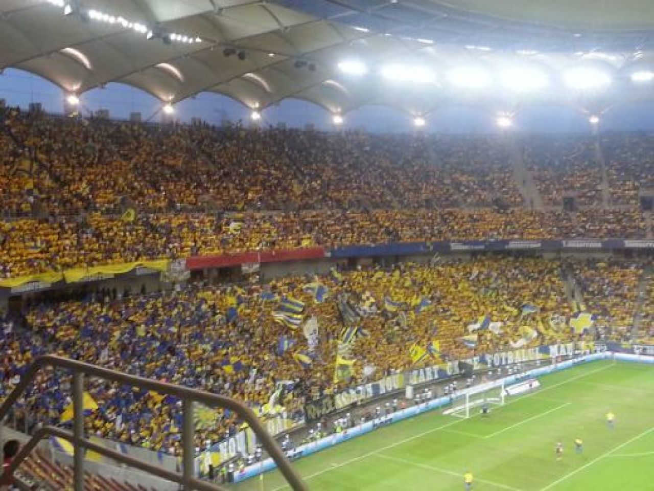 LIVE BLOG Cupa sus, Romania! Fanii Petrolului sarbatoresc toata noaptea: