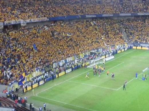 LIVE BLOG Cupa sus, Romania! Fanii Petrolului sarbatoresc toata noaptea: 