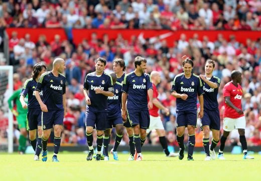 LEGENDELE care au incantat pe toata lumea s-au intors! Ferguson a facut valuri cu fanii! Super-goluri Morientes si Van Nistelrooy, De la Red a inscris un gol MAGNIFIC: VIDEO_2