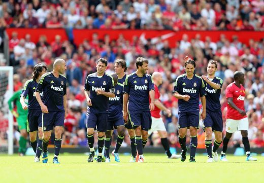 LEGENDELE care au incantat pe toata lumea s-au intors! Ferguson a facut valuri cu fanii! Super-goluri Morientes si Van Nistelrooy, De la Red a inscris un gol MAGNIFIC: VIDEO_2