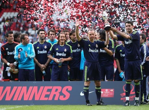 LEGENDELE care au incantat pe toata lumea s-au intors! Ferguson a facut valuri cu fanii! Super-goluri Morientes si Van Nistelrooy, De la Red a inscris un gol MAGNIFIC: VIDEO_4
