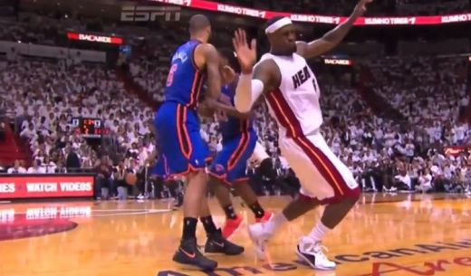 LeBron este REGELE SIMULARILOR in NBA! Americanii fac misto de el cu un clip demential! Fazele la care se uita 40 oameni in fiecare minut: VIDEO
