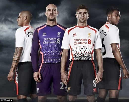 OFICIAL! Acestea sunt cele mai URATE echipamente din Premier League! Iata adevaratul motiv pentru care Suarez vrea sa plece de la Liverpool :)_8